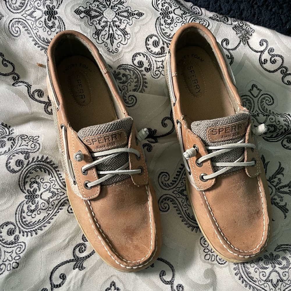 Womens Sperrys Size 10